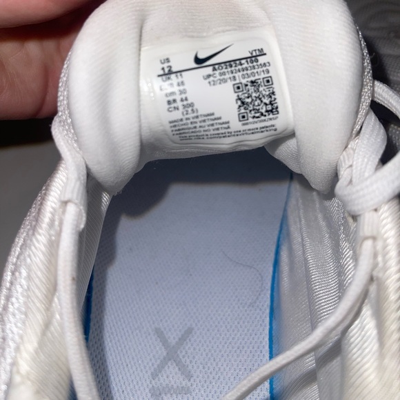 Men’s Nike Airmax 720 - Picture 5 of 5